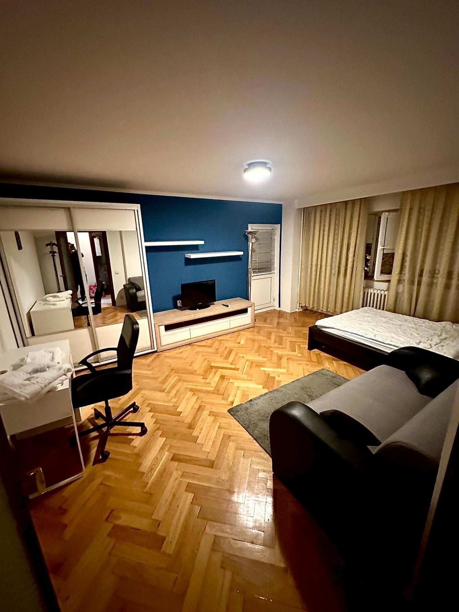 Azure * Bucarest
